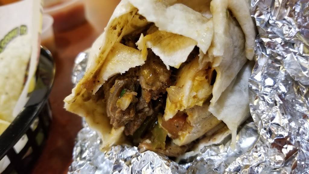 Moes Southwest Grill | restaurant | 670 US-441 N, Lady Lake, FL 32159, USA | 3524303610 OR +1 352-430-3610