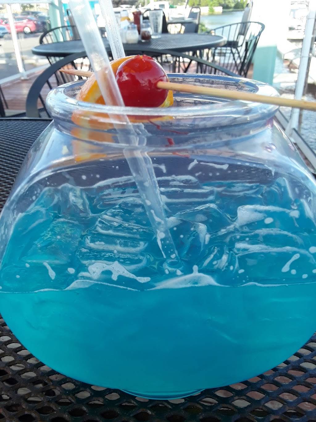 The Beach Tiki Bar & Boil | restaurant | 142 E Walled Lake Dr, Walled Lake, MI 48390, USA | 2486693322 OR +1 248-669-3322