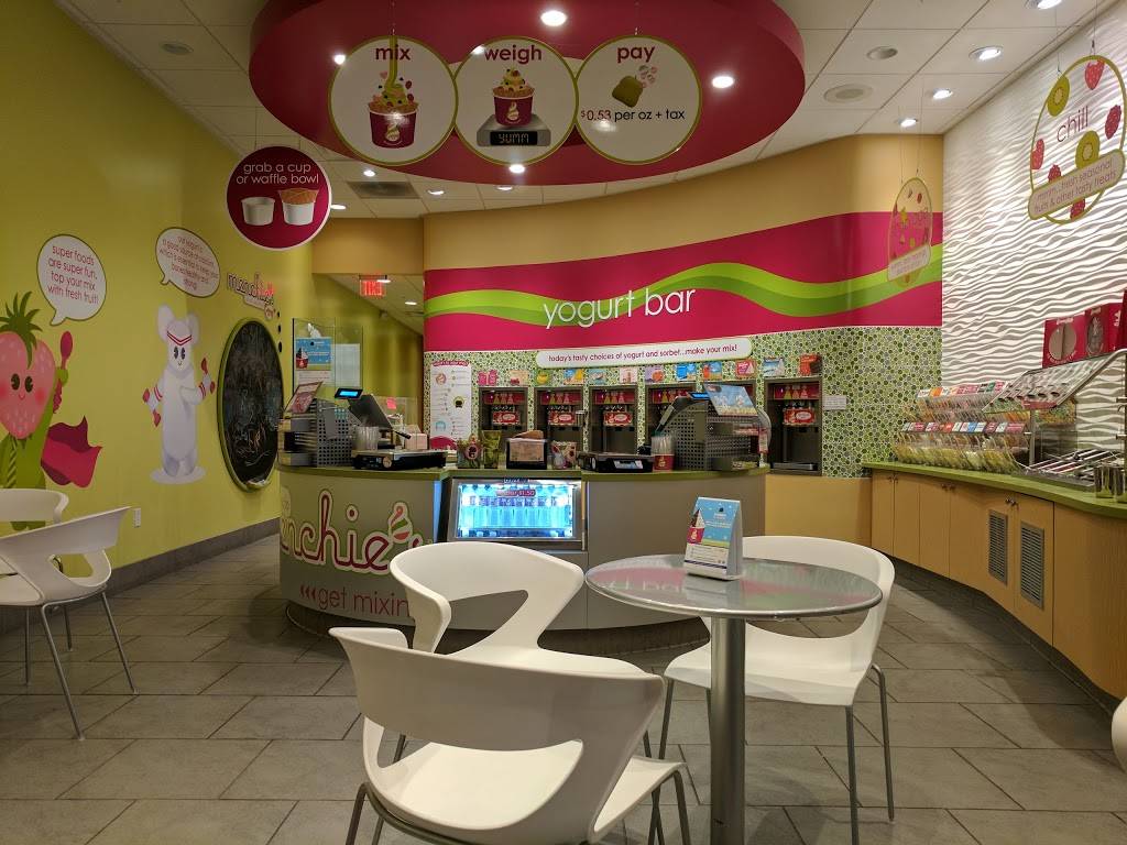 Menchies Frozen Yogurt | bakery | 8464 N Friant Rd, Fresno, CA 93720, USA | 5594122444 OR +1 559-412-2444