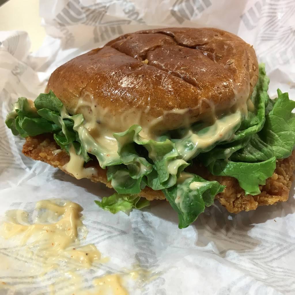 Whataburger | restaurant | 1301 McFarland Blvd E, Tuscaloosa, AL 35404, USA | 2057592879 OR +1 205-759-2879