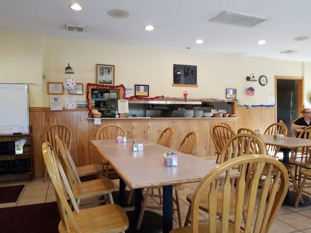 Tonys Family Restaurant | restaurant | 623 Schuylkill Rd, Phoenixville, PA 19460, USA | 6109338659 OR +1 610-933-8659