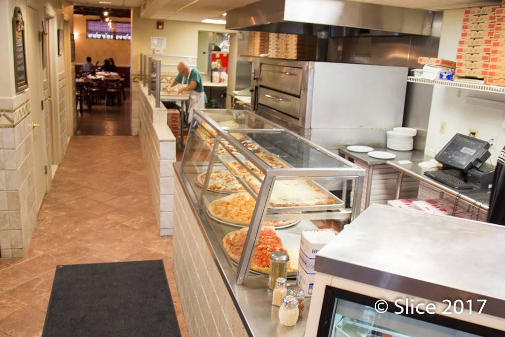 Mezzaluna | restaurant | 118 Brook St, Scarsdale, NY 10583, USA | 9147224854 OR +1 914-722-4854