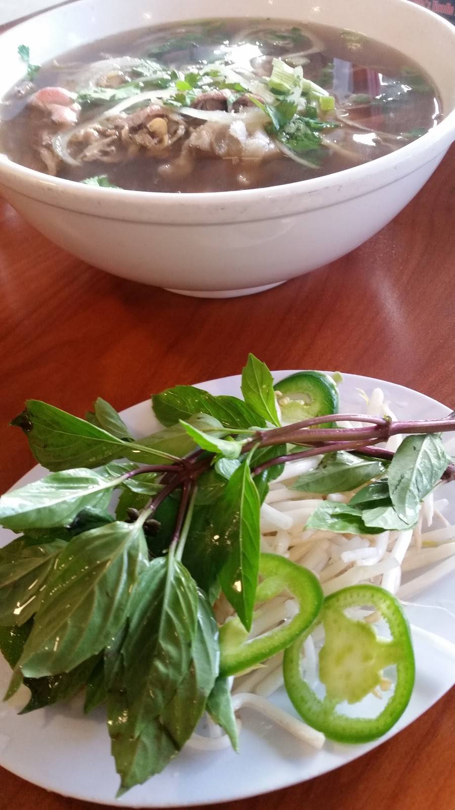 Kevins Noodle House | restaurant | 188 Skyline Plaza, Daly City, CA 94015, USA | 4157695788 OR +1 415-769-5788