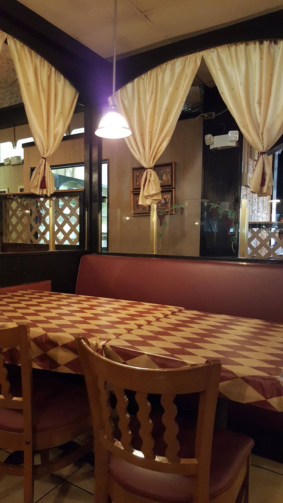 Giovanni’s Pizzeria & Pasta | restaurant | 2006 Atlantic Ave, Virginia Beach, VA 23451, USA | 7574251575 OR +1 757-425-1575