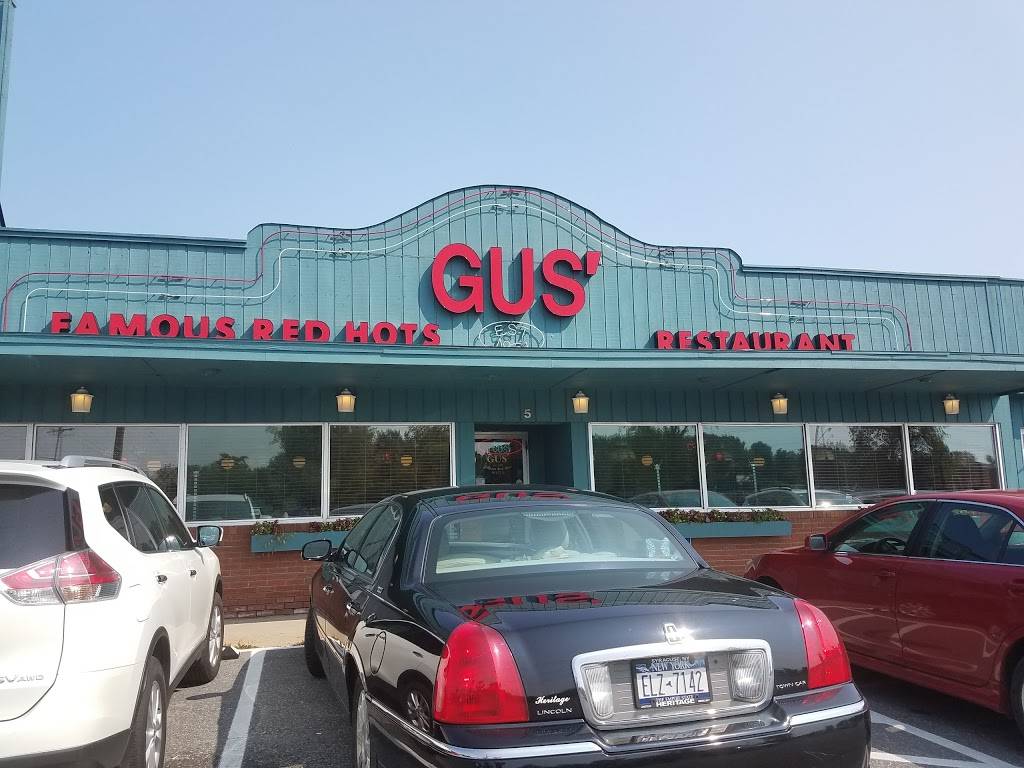 Gus Red Hots | restaurant | 5 Commodore Thomas MacDonough Hwy, Plattsburgh, NY 12901, USA | 5185613711 OR +1 518-561-3711