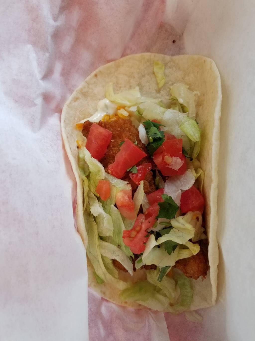 Fuzzys Taco Shop | restaurant | 921 Blairs Ferry Rd NE #150, Cedar Rapids, IA 52402, USA | 3193931180 OR +1 319-393-1180