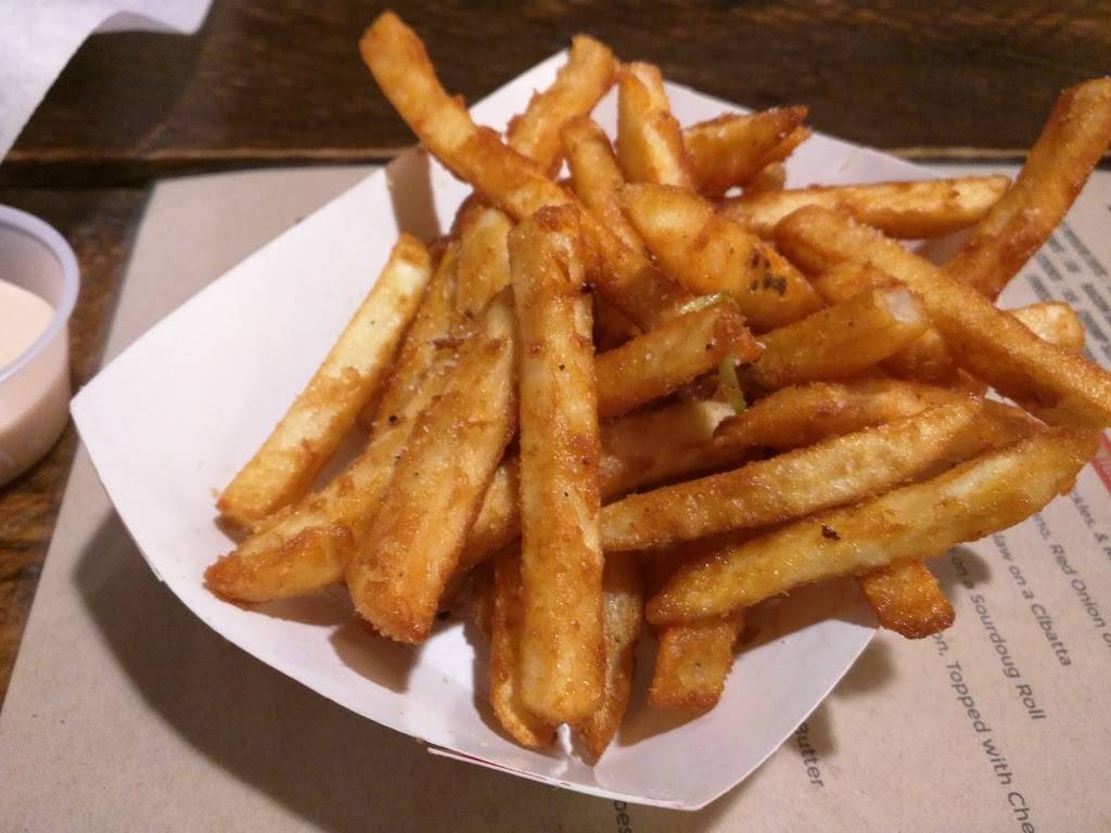 Chomp N Swig | restaurant | 5203 Geary Blvd, San Francisco, CA 94118, USA | 6282802463 OR +1 628-280-2463