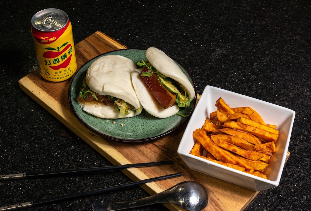 Night Market, Lisa Taiwanese Bistro | restaurant | 8901 N Milwaukee Ave Unit 111, Niles, IL 60714, USA | 2249355088 OR +1 224-935-5088