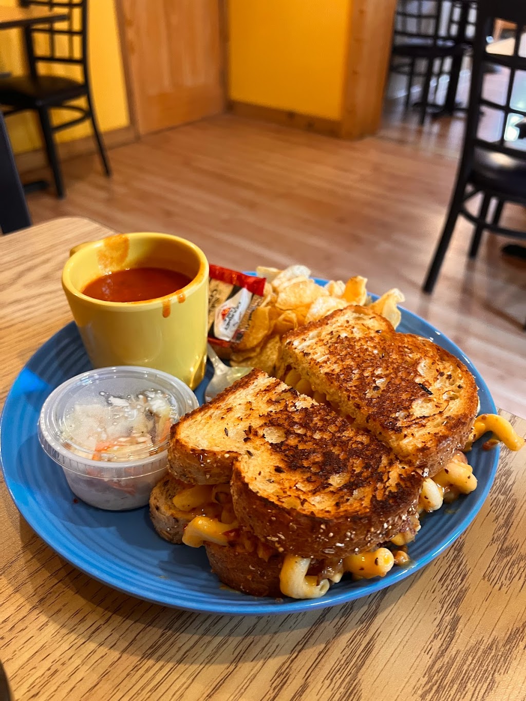 Gators Grilled Cheese Emporium | cafe | 955 E Sheridan St, Ely, MN 55731, USA | 2183657348 OR +1 218-365-7348