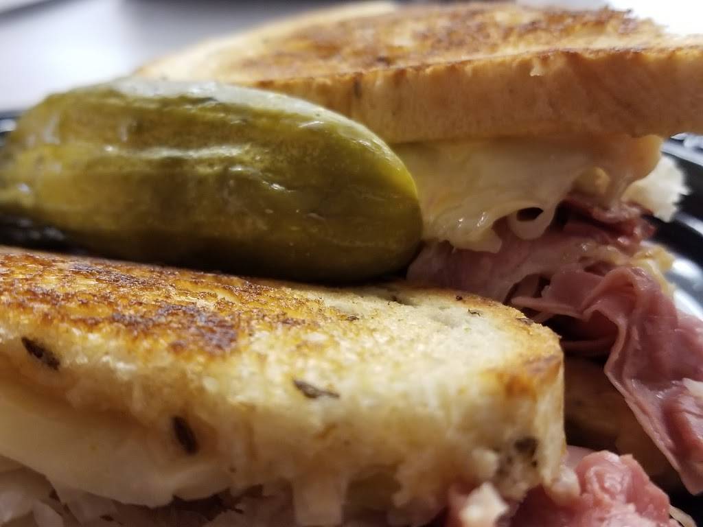 Loebs NY Deli | restaurant | 1712 I St NW, Washington, DC 20006, USA | 2029655632 OR +1 202-965-5632