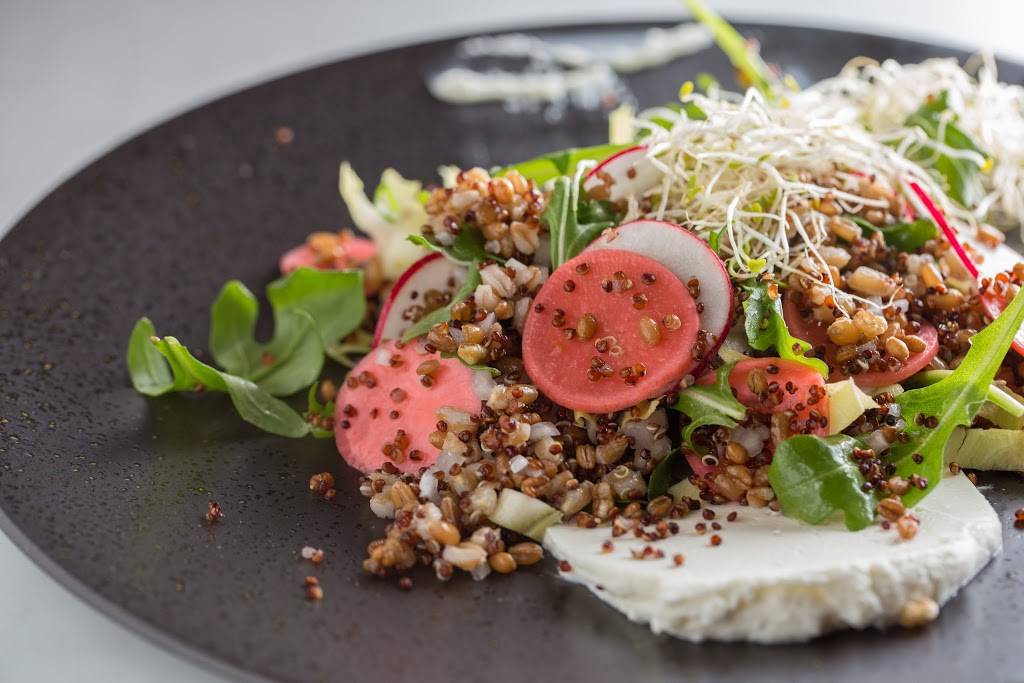 Ella Elli | restaurant | 1349 W Cornelia Ave, Chicago, IL 60657, USA | 7739353552 OR +1 773-935-3552