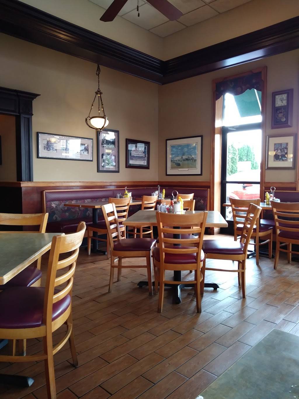 Louies Ham & Corned Beef | restaurant | 3570 Riopelle St, Detroit, MI 48207, USA | 3138311800 OR +1 313-831-1800