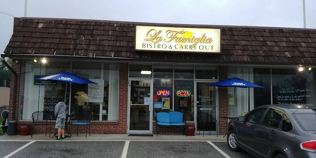 La Famiglia Bistro | restaurant | 4790 W Market St, West Manchester Township, PA 17408, USA | 7173185501 OR +1 717-318-5501