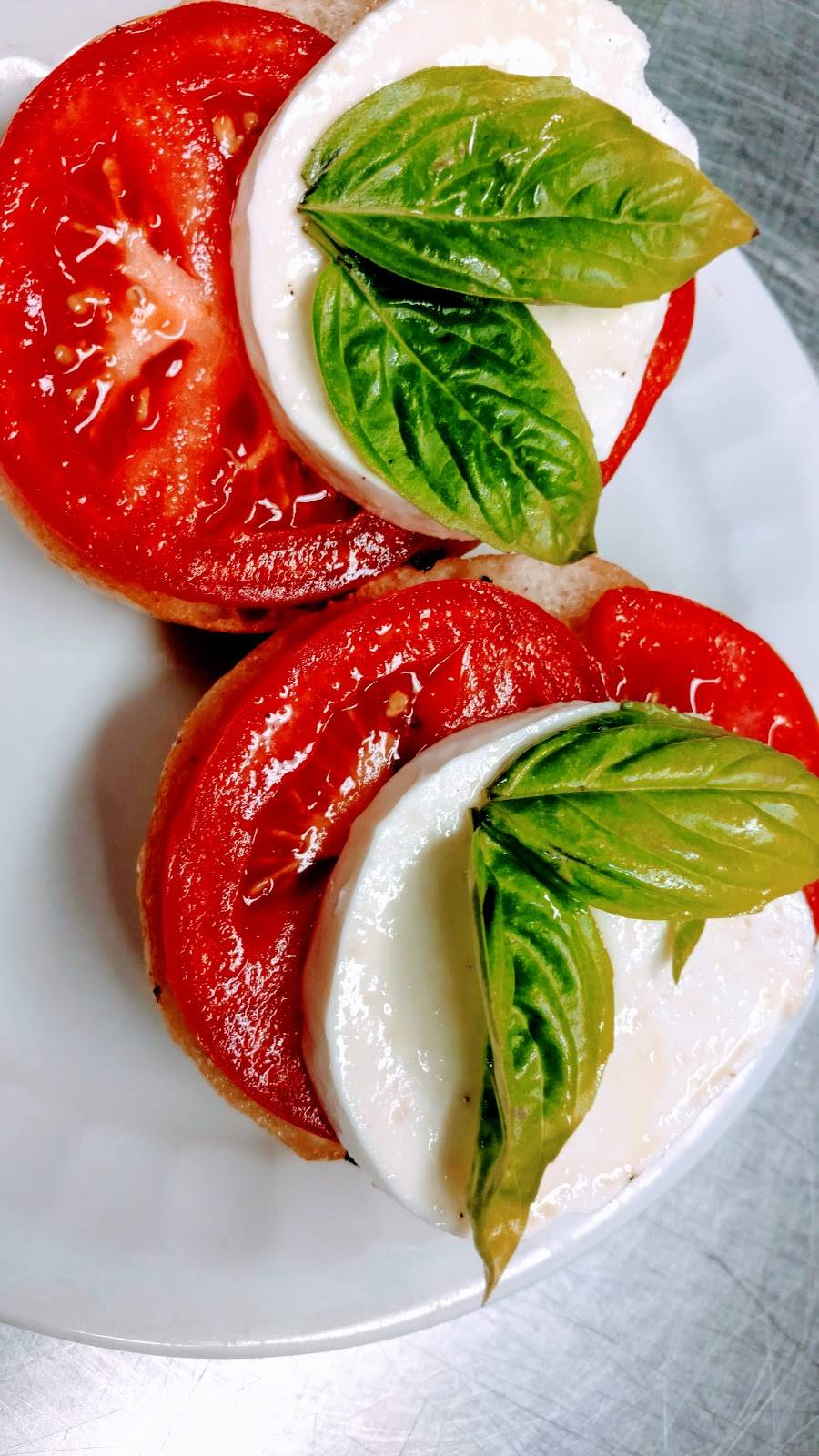 TVs Grand Event | restaurant | 2651 W Jefferson Ave, Trenton, MI 48183, USA | 7346715676 OR +1 734-671-5676