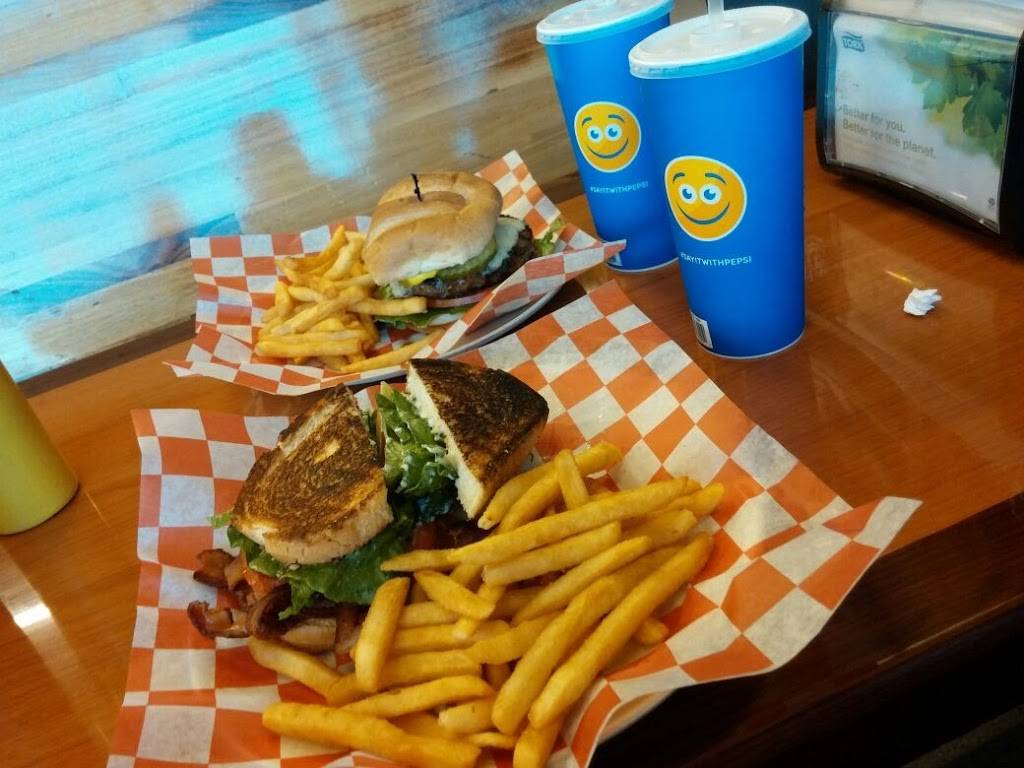 Eagles Deli | restaurant | 1918 Beacon St, Brighton, MA 02135, USA | 6177528383 OR +1 617-752-8383