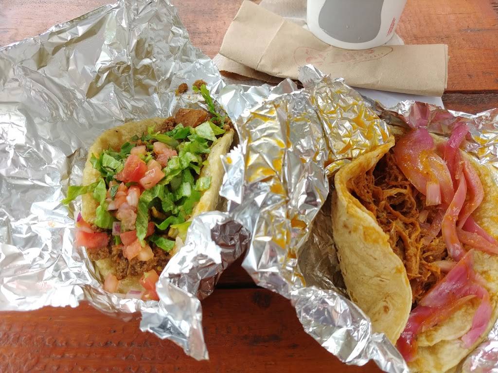 El Chilito | restaurant | 3325, 1623 E 7th St, Austin, TX 78702, USA | 5123349660 OR +1 512-334-9660