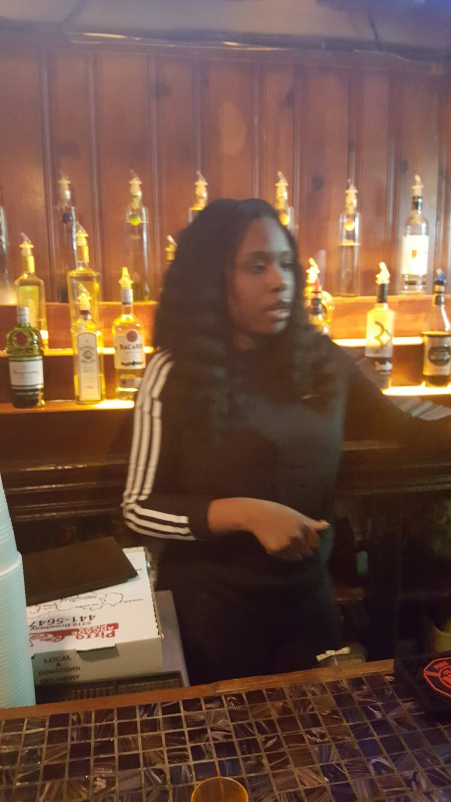 Happy Ours Bar & Grill | restaurant | 1622 Lee Rd, Cleveland, OH 44118, USA | 2163213335 OR +1 216-321-3335