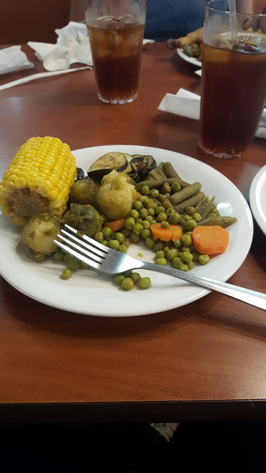 Golden Corral Buffet & Grill | meal takeaway | 1801 S Main St, Keller, TX 76248, USA | 8173795566 OR +1 817-379-5566