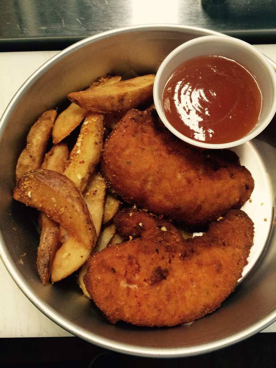 Pizza Nostra | meal takeaway | 362 Lakeshore Rd W, Mississauga, ON L5H 1H3, Canada | 9058913978 OR +1 905-891-3978