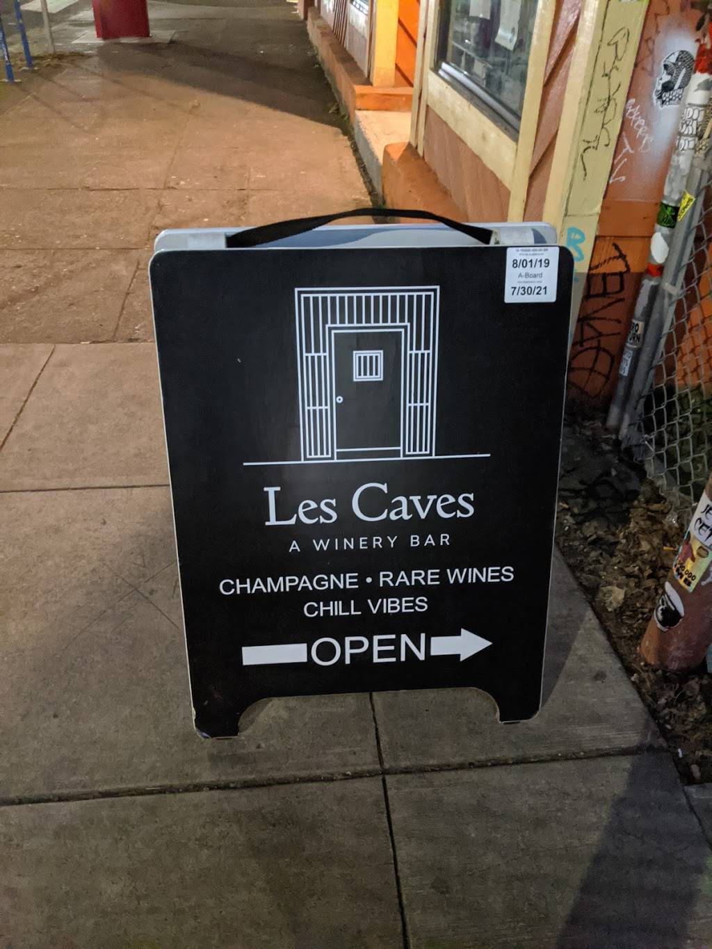 Les Caves | restaurant | 1719 NE Alberta St, Portland, OR 97211, USA | 5032066852 OR +1 503-206-6852
