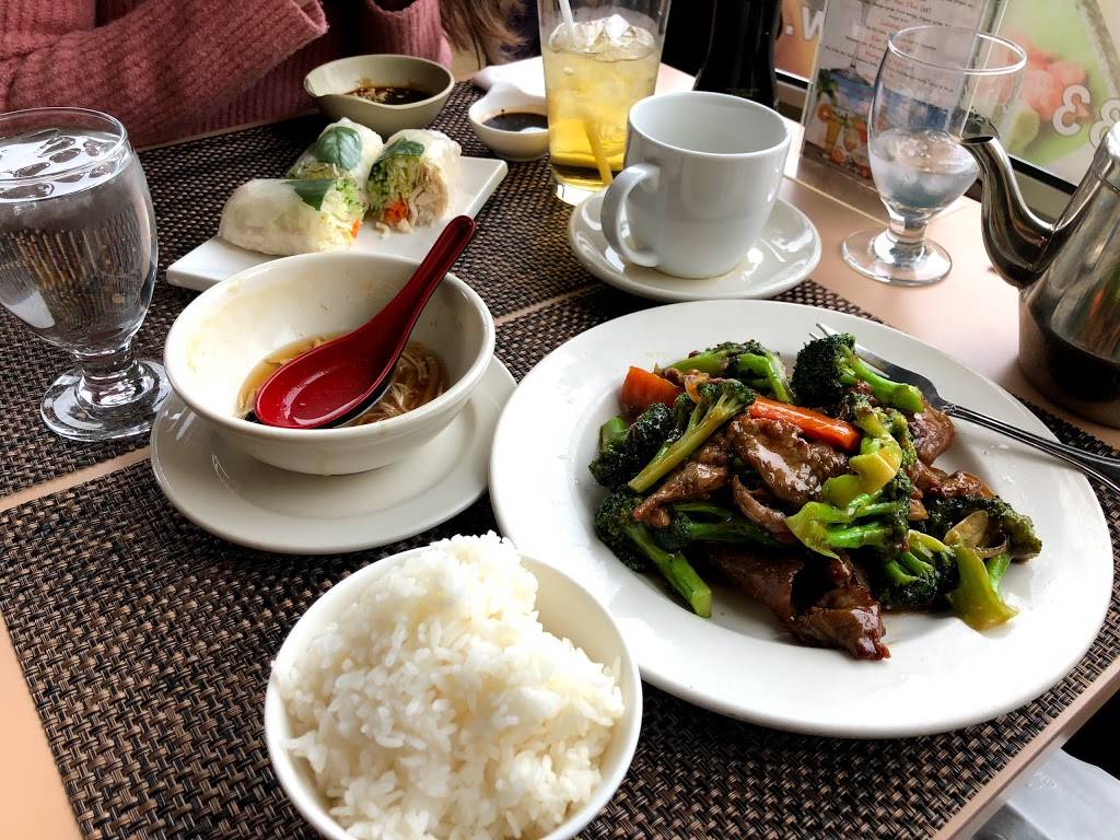 Shine’s Fresh Asian | restaurant | 2519, 30 Leonard St, Belmont, MA 02478, USA | 6174896333 OR +1 617-489-6333