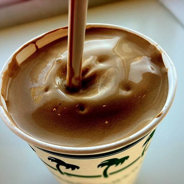 In-N-Out Burger | restaurant | 641 Leavesley Rd, Gilroy, CA 95020, USA | 8007861000 OR +1 800-786-1000