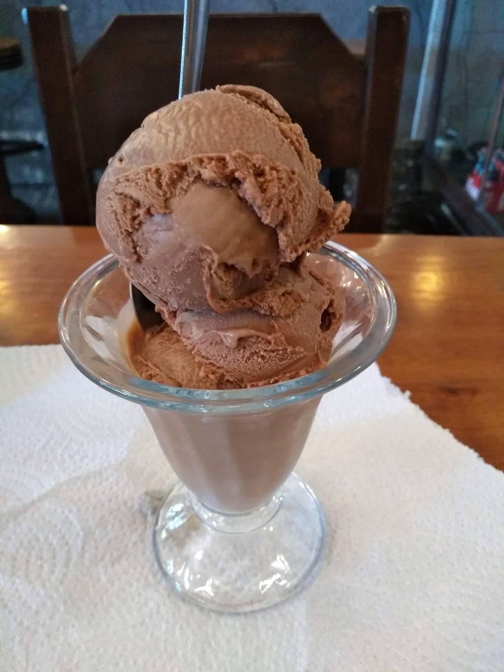 L & R Soda Bar | restaurant | 44 Public Square, Elkton, KY 42220, USA | 2702657221 OR +1 270-265-7221