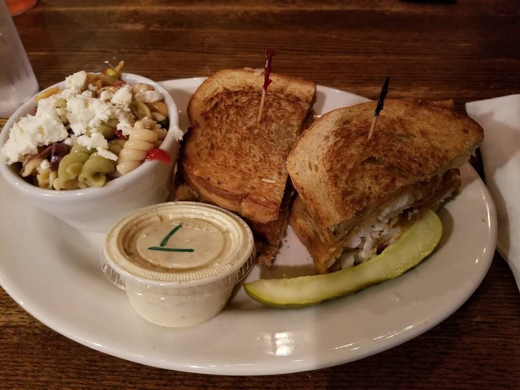 Okatie Ale House | restaurant | 25 William Pope Dr, Bluffton, SC 29909, USA | 8437062537 OR +1 843-706-2537