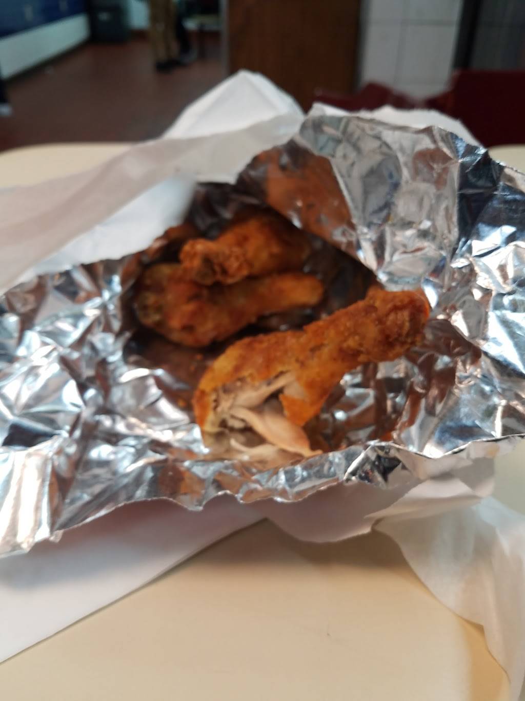 Crown Fried Chicken | restaurant | 40 Crescent Ave, Jersey City, NJ 07304, USA | 2014338333 OR +1 201-433-8333