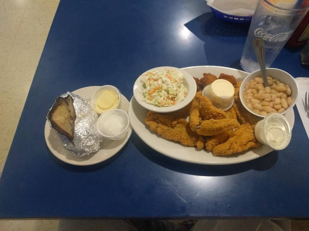 Gators | restaurant | E 2nd St, Parsons, TN 38363, USA | 7318473065 OR +1 731-847-3065