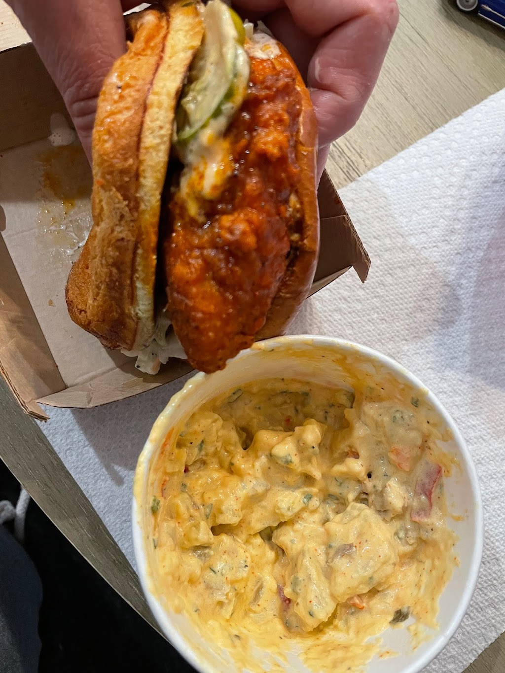 Fry the Coop | restaurant | 2019 75th St, Darien, IL 60561, USA | 6305417802 OR +1 630-541-7802