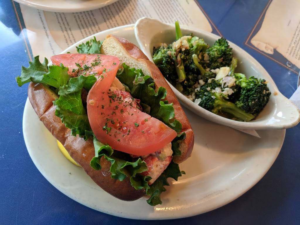 Shanty on the Shore | restaurant | 181 Battery St, Burlington, VT 05401, USA | 8028640238 OR +1 802-864-0238