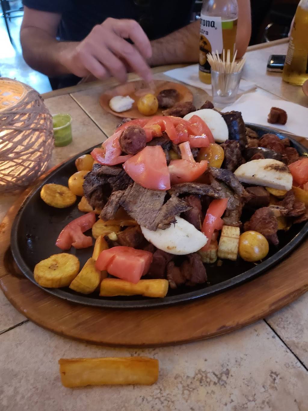 Lenos | restaurant | 8015 Northern Blvd, Jackson Heights, NY 11372, USA | 7185331113 OR +1 718-533-1113