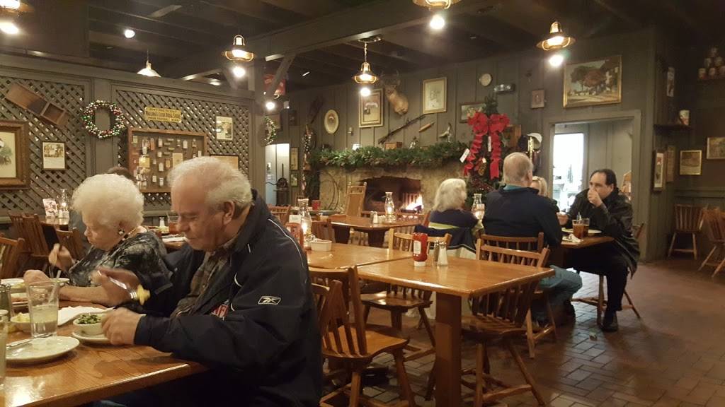 Cracker Barrel Old Country Store | restaurant | 4210 Franklin Commons Ct, Franklin, TN 37067, USA | 6157948195 OR +1 615-794-8195