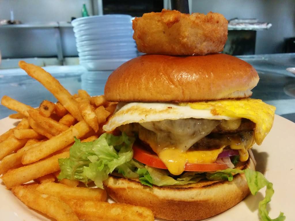 Maxfields Pancake House | restaurant | 352 E Roosevelt Rd, Lombard, IL 60148, USA | 6304953900 OR +1 630-495-3900