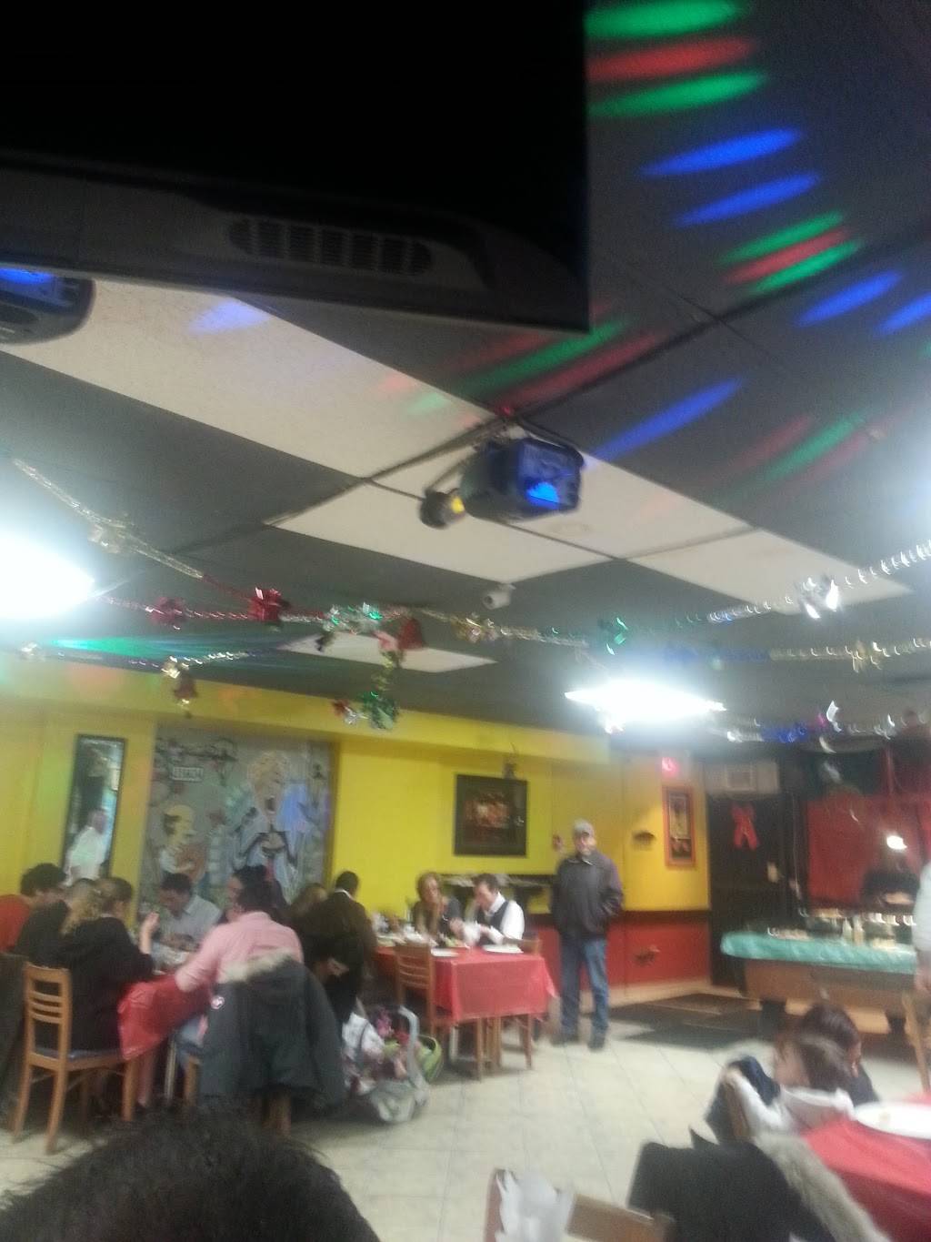 Marinho Sports Bar | restaurant | 1708 St Clair Ave W, Toronto, ON M6N 1J1, Canada | 4166529458 OR +1 416-652-9458