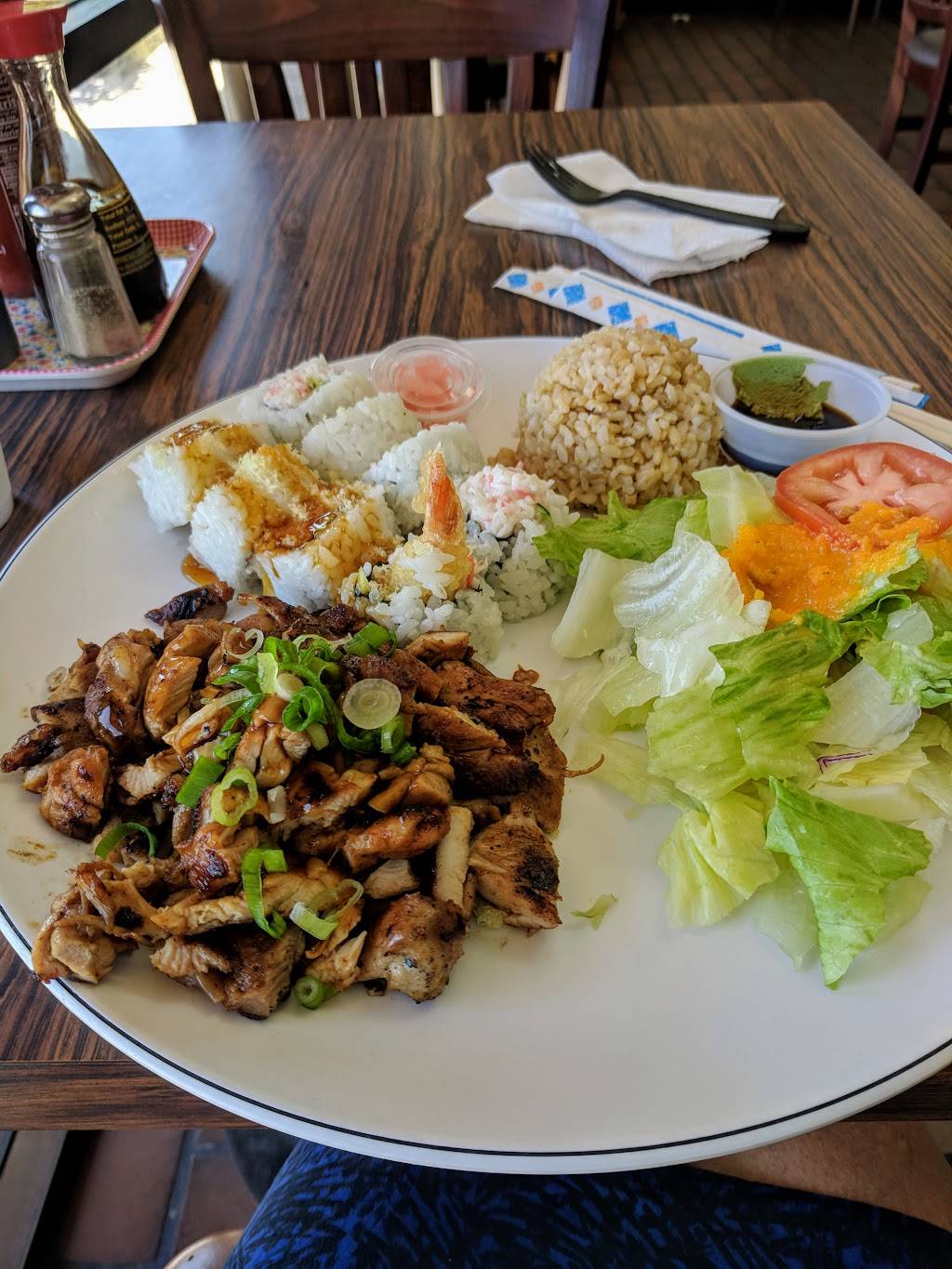 Orange Grill | restaurant | 3301 S Harbor Blvd, Santa Ana, CA 92704, USA | 7145406035 OR +1 714-540-6035