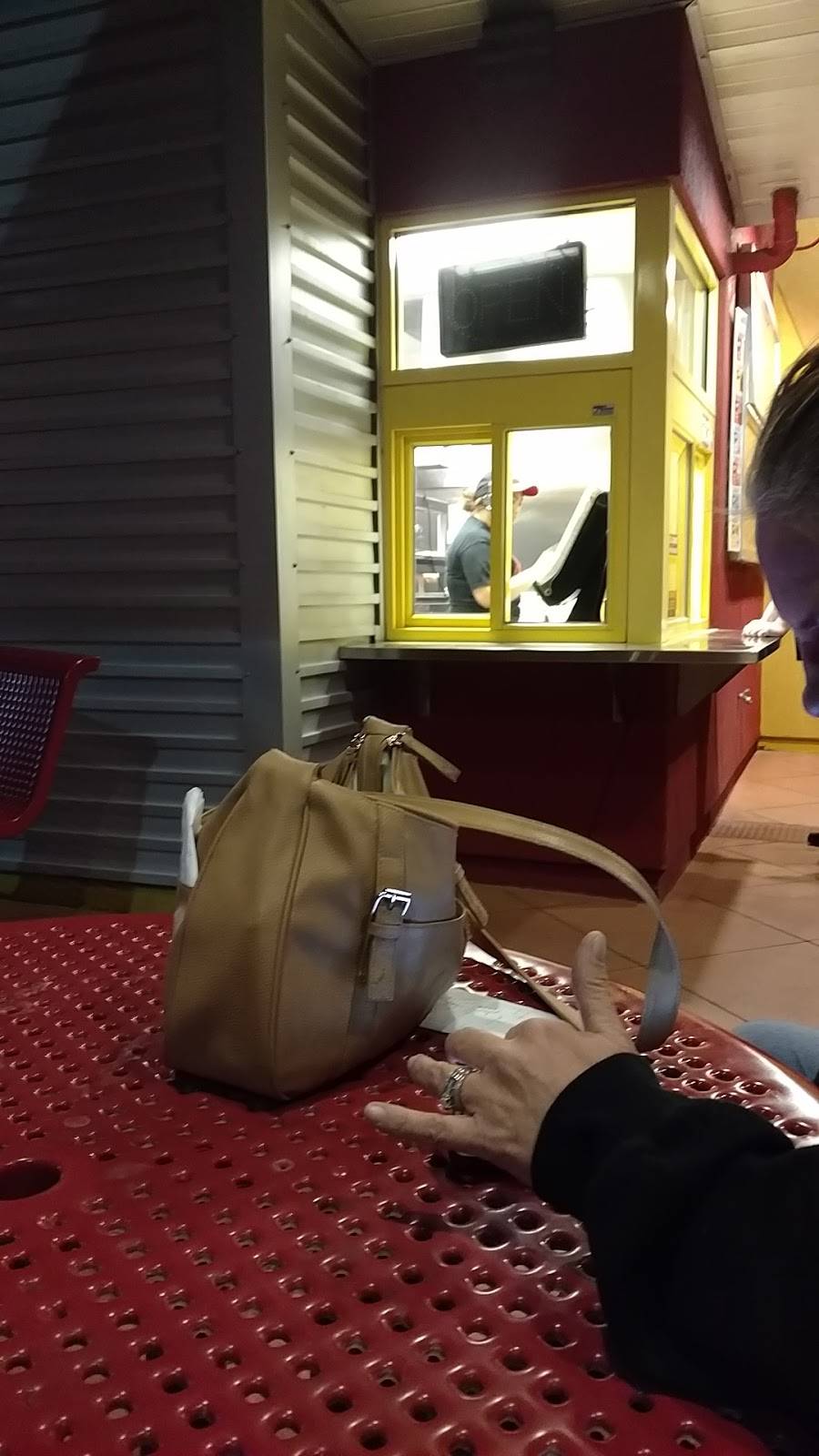 Wienerschnitzel | restaurant | 12110 Montana Ave, El Paso, TX 79938, USA | 9158498989 OR +1 915-849-8989