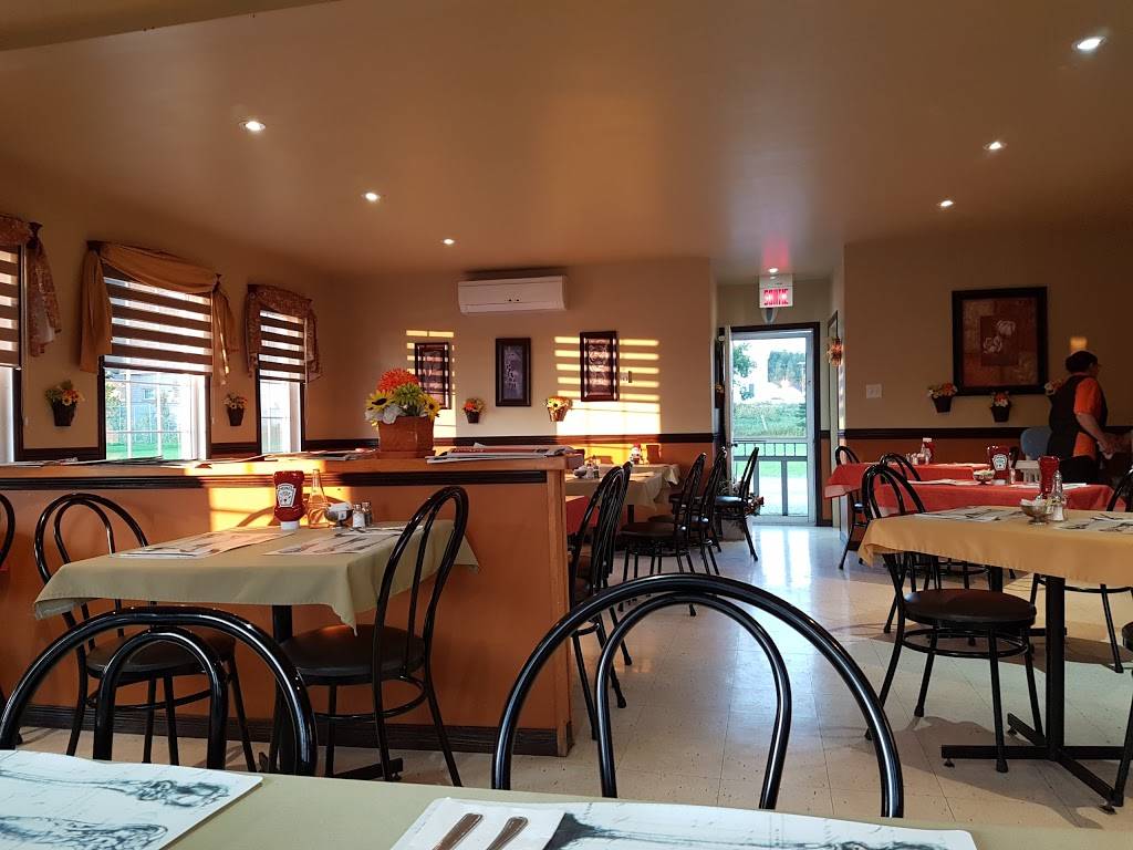 Resto au coin | restaurant | 1418 QC-309, Notre-Dame-de-la-Salette, QC J0X 2L0, Canada | 8197662656 OR +1 819-766-2656