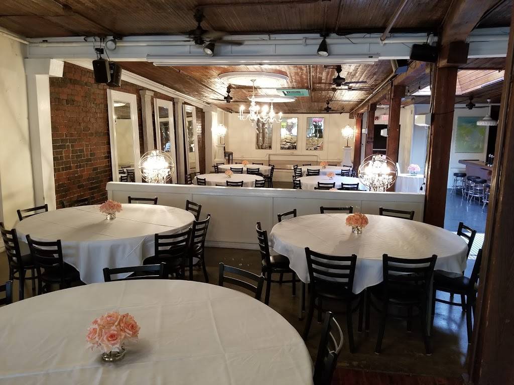 Arlingtons | restaurant | 210 Broadway, Springfield, IL 62701, USA | 2176796235 OR +1 217-679-6235