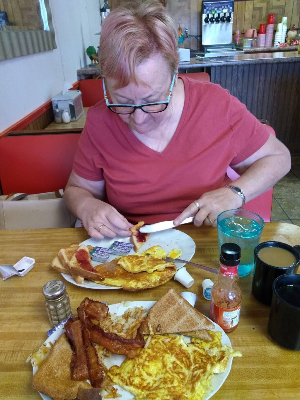 Carls Bakery & Restaurant | bakery | 819 E Camp St, East Peoria, IL 61611, USA | 3096997275 OR +1 309-699-7275