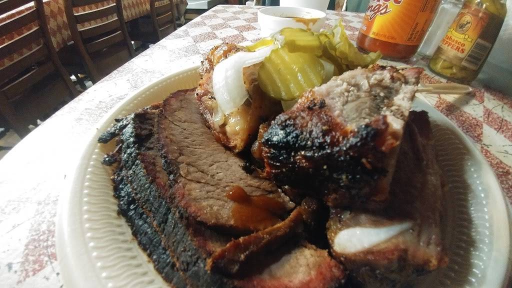 Central Texas Bar-B-Q | restaurant | 8101 Airport Blvd #39, Houston, TX 77061, USA | 7136413360 OR +1 713-641-3360