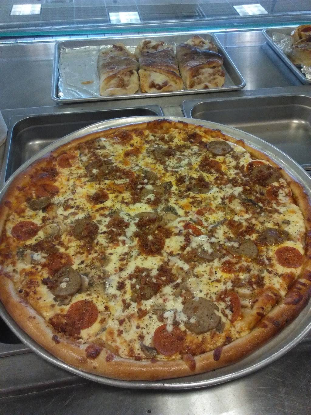 Nathans Famous | restaurant | 1530 Old Country Rd, Westbury, NY 11590, USA | 5168328900 OR +1 516-832-8900