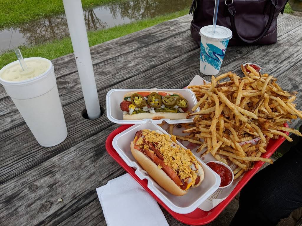 Scooters World Famous Dawg House | restaurant | 9600 Blackbrook Rd, Mentor, OH 44060, USA | 4403548480 OR +1 440-354-8480