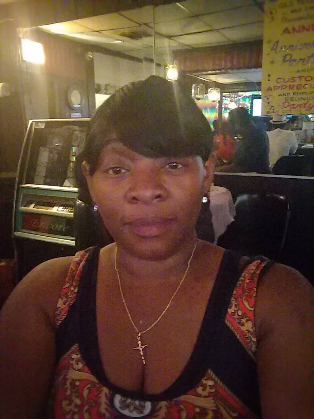 Harolds Chicken Shack | restaurant | 9151 S Ashland Ave, Chicago, IL 60620, USA | 7738819884 OR +1 773-881-9884