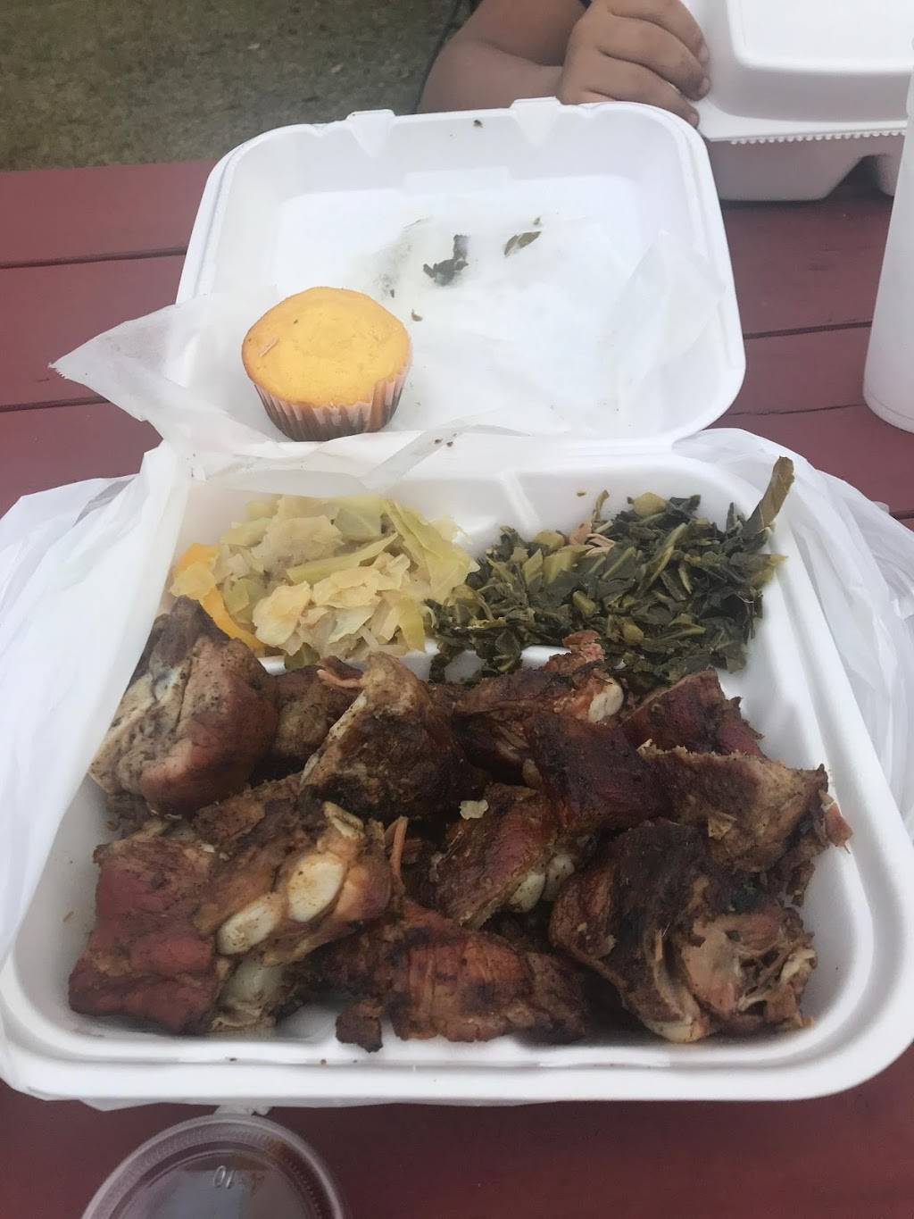 Bar-B-Q Heaven | restaurant | 2515 Doctor M.L.K. Jr St, Indianapolis, IN 46208, USA | 3179261667 OR +1 317-926-1667