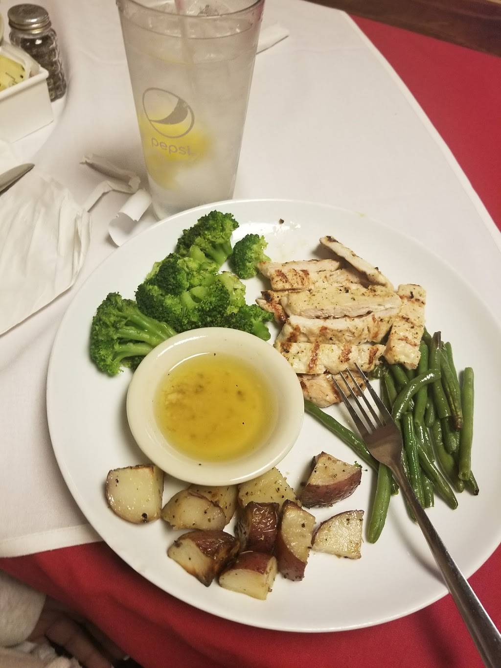 Giovannis Italian Restaurant | restaurant | 801 S Key Ave, Lampasas, TX 76550, USA | 5125563362 OR +1 512-556-3362