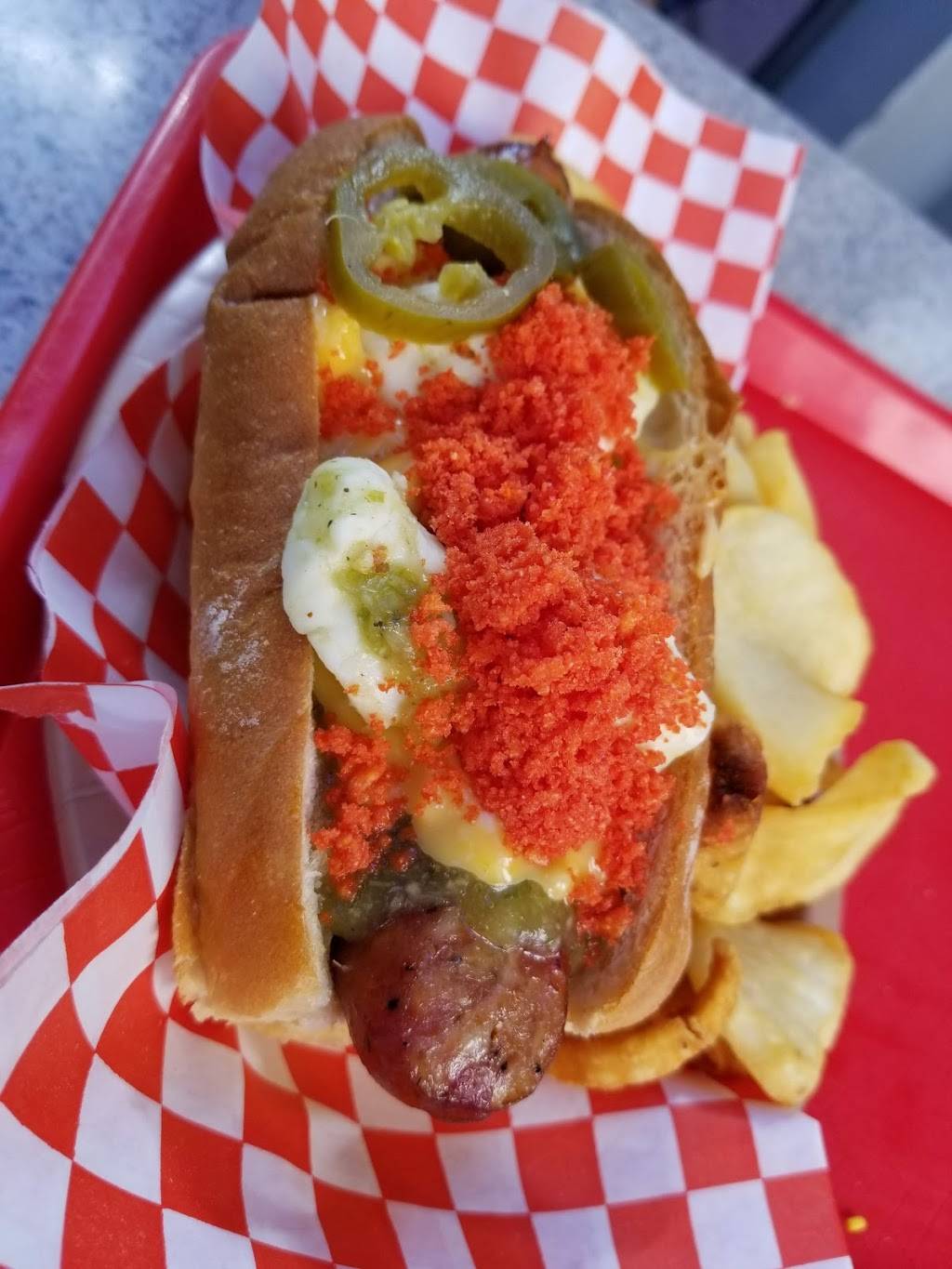 Award Wieners | meal takeaway | 1313 S, Disneyland Dr, Anaheim, CA 92802, USA | 7147813463 OR +1 714-781-3463