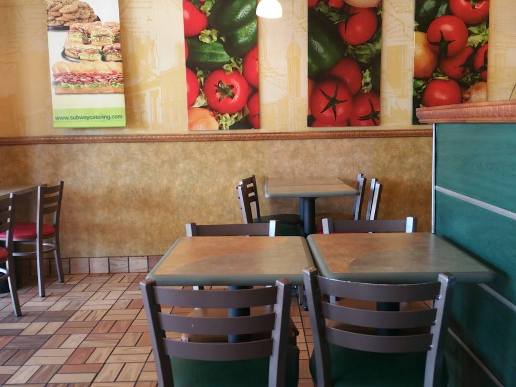 Subway | restaurant | 2505 E Arkansas Ln Ste 101, Arlington, TX 76010, USA | 8172778400 OR +1 817-277-8400