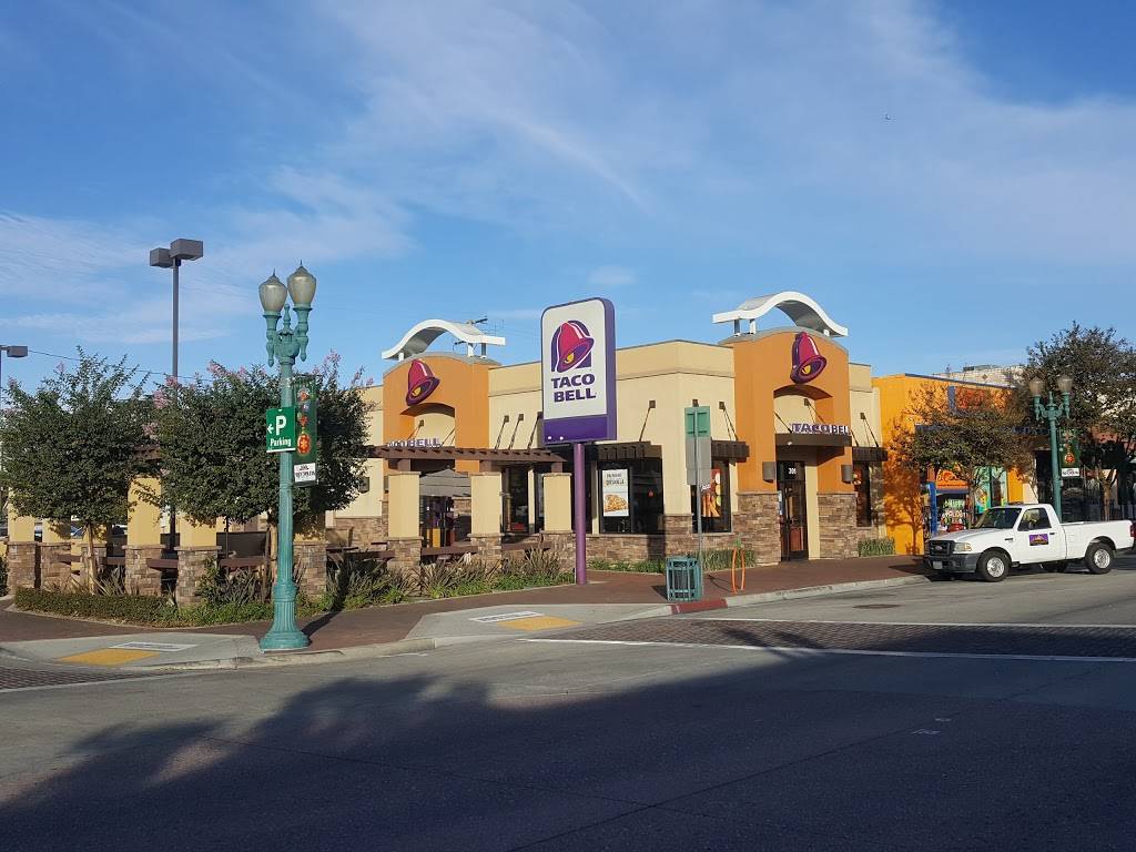 Taco Bell | meal takeaway | 301 N Citrus St, Covina, CA 91723, USA | 6269663213 OR +1 626-966-3213
